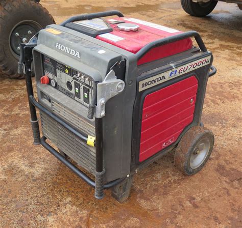 Honda EU 7000 Electric Start Portable Generator, 55W, 750 Hours (Runs ...