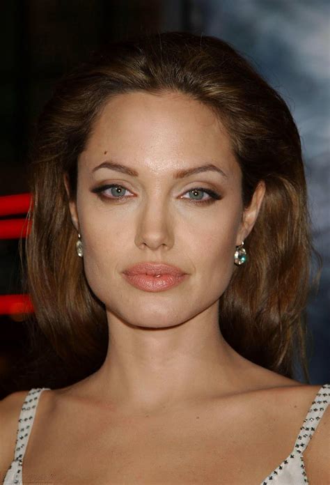 Full Masti: Hollywood Actress Angelina Jolie Pictures