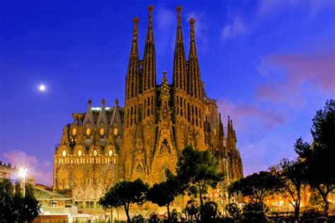 BILDER: Sagrada Familia in Barcelona, Spanien | Franks Travelbox