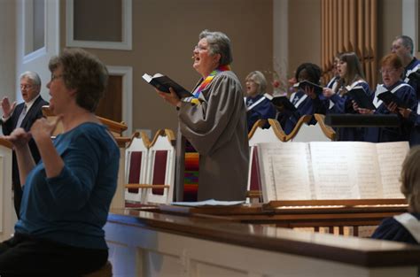 In a last-ditch effort, longtime Southern Baptist churches expelled for ...