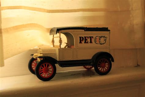 PET milk, milk truck, toy truck | Toy car, Toy trucks, Toys