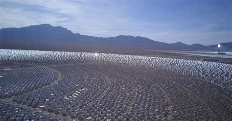 Mirrors in the Ivanpah Solar Power Facility Free Stock Video Footage, Royalty-Free 4K & HD Video ...