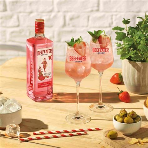 Pink Strawberry Gin Spritz Cocktail Recipe - Beefeater Gin