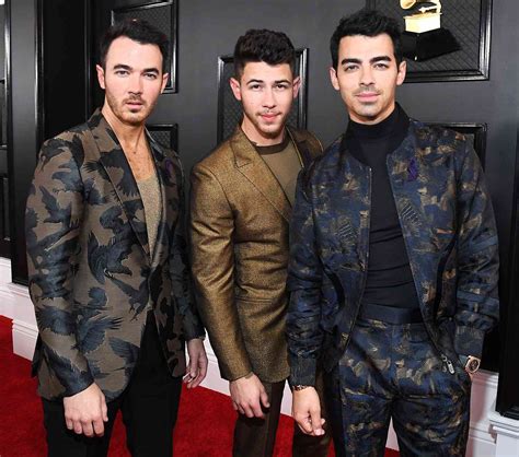 Grammys 2020: Jonas Brothers Walk Red Carpet Together with Their Wives