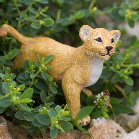 Lion Cub Toy | Wildlife Animal Toys | Safari Ltd®