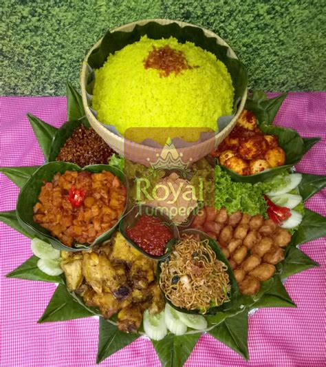 Pesan Nasi Bakul Sajian Unik Untuk Acara — Royal Tumpeng