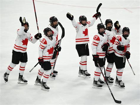 Olympics-Ice hockey-Powerhouse Canada set up final showdown with rival ...