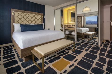 Room Deals for SAHARA Las Vegas, Las Vegas starting at $39 | Hotwire