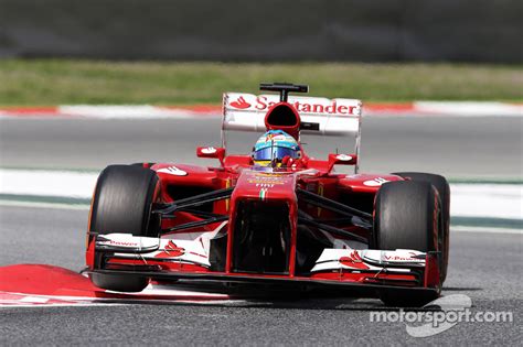 Fernando Alonso, Ferrari F138 op Spaanse GP - Formule 1 foto's