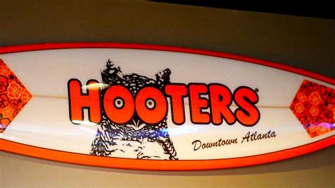 Hooters redesigns iconic owl logo