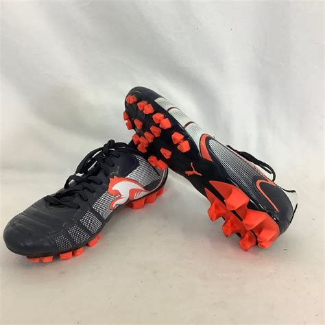 Puma football boots in US size 6.5 - Play It On