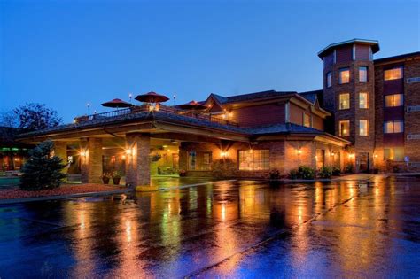 Discount Coupon for Grand Gateway Hotel in Rapid City, South Dakota - Save Money!