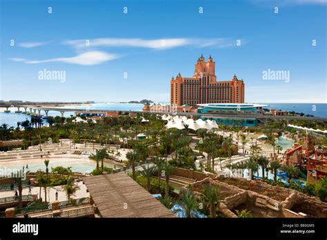 Park Aquaventure outside the Atlantis hotel at Palm Jumeirah Dubai ...