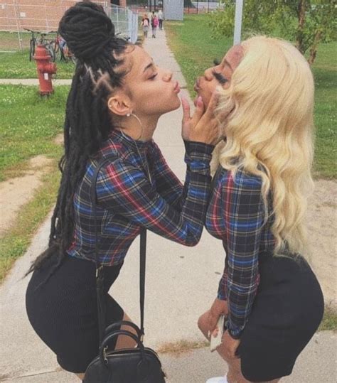 Instagram: @chocolateveah💞 | Best friend outfits, Bestie goals, Best friend goals