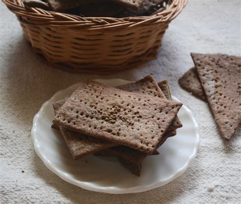 Knäckebröd – Swedish Crisp Bread Recipe – Gayathri's Cook Spot