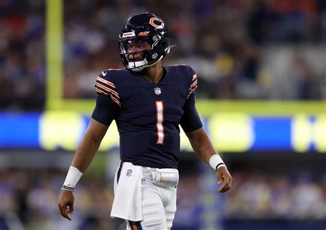 Bears Coach Explains Playing Justin Fields In Preseason - The Spun