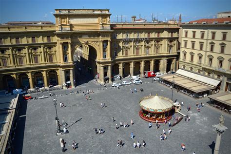 Piazza della Repubblica em Firenze | Toscana, Duomo, Piscinas naturais