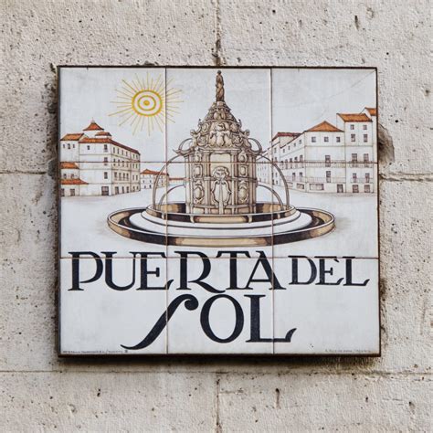 Celebrate the New Year at Madrid's Puerta del Sol | ShMadrid