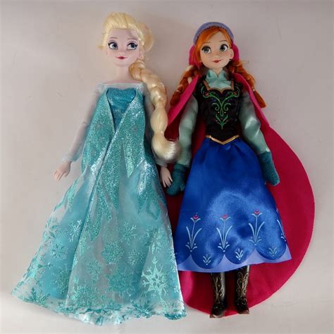 Elsa and Anna dolls close up - Frozen Photo (35476457) - Fanpop