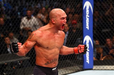 UFC Newark: Robbie Lawler's top 5 nastiest knockouts