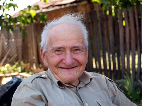 Old Man Smiling | Elderly person, Smiling man, Old age