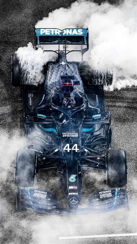 Lewis Hamilton Mercedes Wallpaper | Mercedes wallpaper, Formula 1 iphone wallpaper, Formula 1