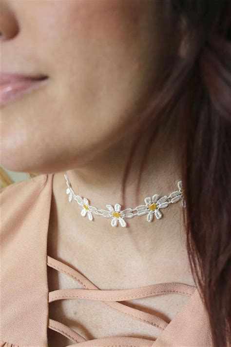 44 DIY Fashion Crafts - DIY Choker Necklace With Tutorials