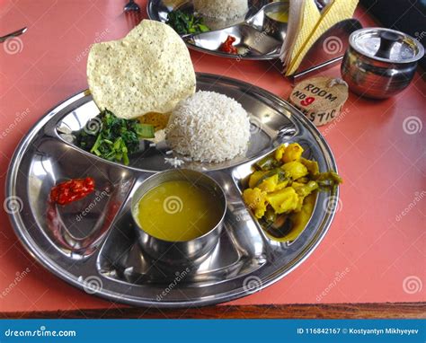 Comida Tradicional De Dalbat Sherpa En El Himalaya Imagen de archivo - Imagen de recorrido ...