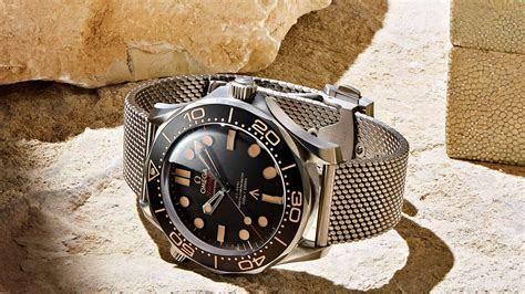 Omega Seamaster Diver 300M 007 Edition - WATCH REVIEW