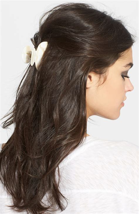 Claw Clip Hairstyles That Are All Grown Up