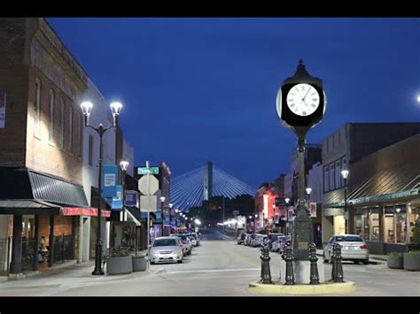 Downtown Cape Girardeau and Clock 2017, 2018, 2019 - YouTube