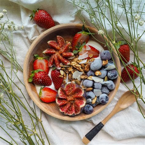 smoothie | 4 best free smoothie, fruit, food and plant photos on Unsplash