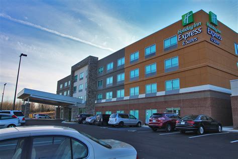 Holiday Inn Express opens on bypass after year of construction - The Advocate-Messenger | The ...