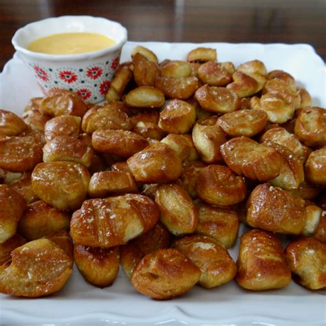 Pretzel Bites | Copykat recipes, Pretzel bites, Auntie annes pretzels