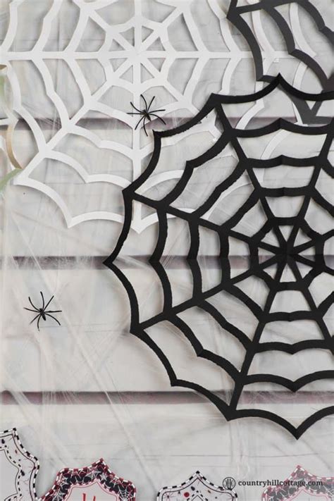 Paper Spider Web | DIY Halloween Decor