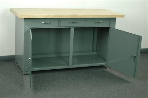 Stackbin -- Workbenches -- Cabinet Workbench w/ Drawers