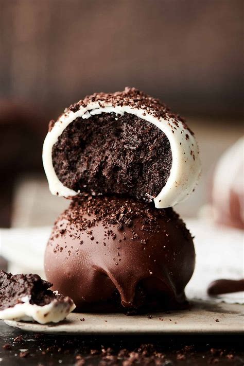 Oreo Balls - Easy Oreo Truffles with Cream Cheese