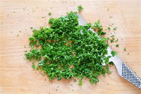 How to Make Traditional English Parsley Sauce - Helen's Fuss Free Flavours