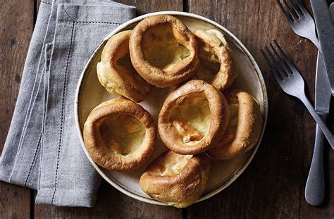 Pub-style Yorkshire Puddings Recipe | Roast Recipes | Tesco Real Food