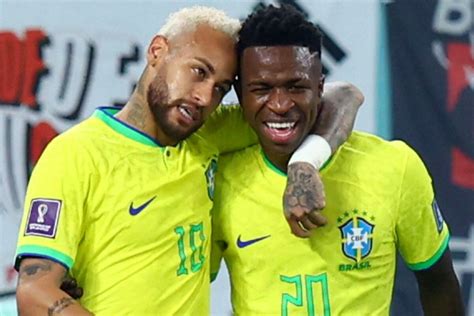 Copa do Mundo: Vini, Neymar, Richarlison e Paquetá goleiam coreanos