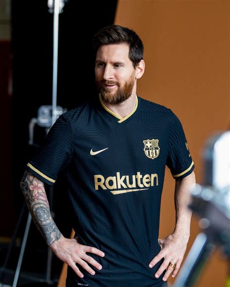 Messi Barcelona Black Jersey | BlackTieUpdate