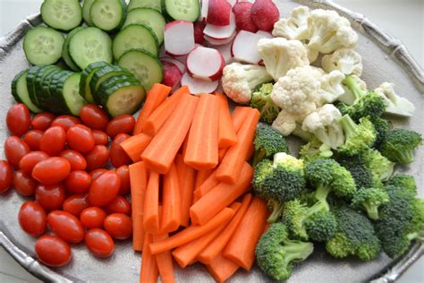 Simple Entertaining: The Homemade Veggie Tray | Good and Simple