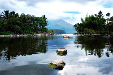 The Serene Lake Buhi in Camarines Sur | Philippine Evolution