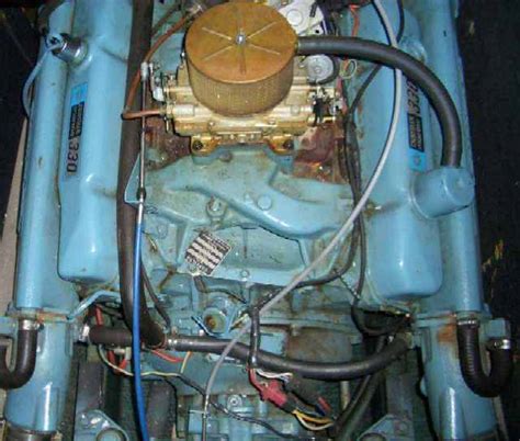 Old Marine Engine: Chrysler Marine M-440/330hp