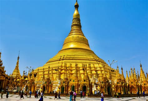 Shwedagon Pagoda | Shwedagon pagoda, Pagoda, Famous architecture