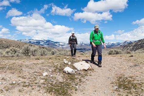 10 Best Hiking Trails in Yellowstone National Park - Take a Walk ...