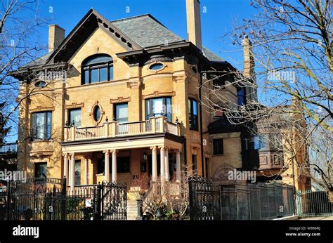 Chicago, Illinois, USA. A mansion located in the Kenwood neighborhood ...