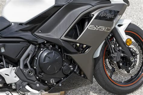 2023 Kawasaki Ninja 650 Review [14 Fast Facts]