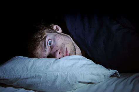 What happens if you sleep with your eyes open? - Technology - Dunya News