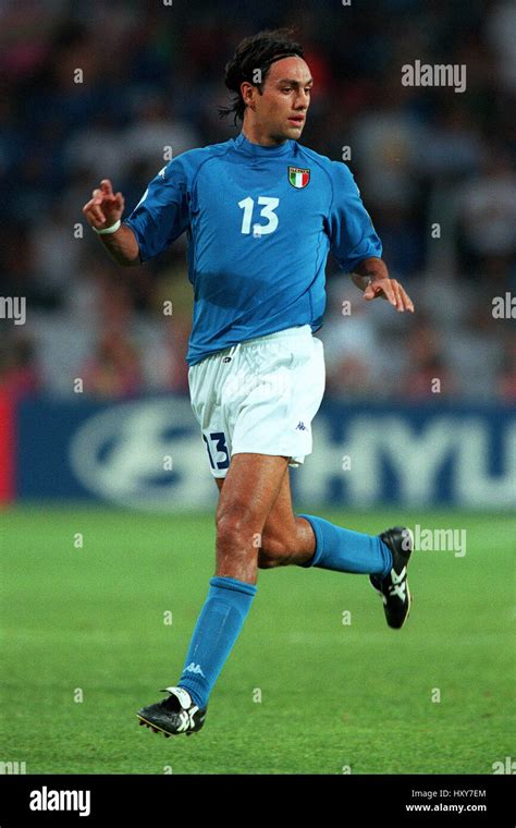 ALESSANDRO NESTA ITALY & LAZIO 19 June 2000 Stock Photo: 137052236 - Alamy